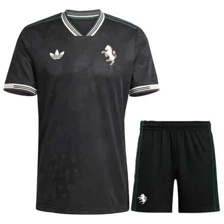 ست رترو یوونتوس آدیداس اورجینالز - پیراهن و شورت مشکی با پترن انگور و لوگوی کلاسیک زبرا